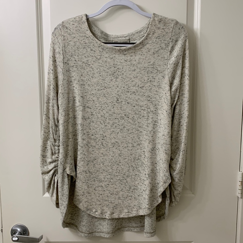 ANTHRO SATURDAY SUNDAY Top with Cinched Long Sleeves and Ribbed Back